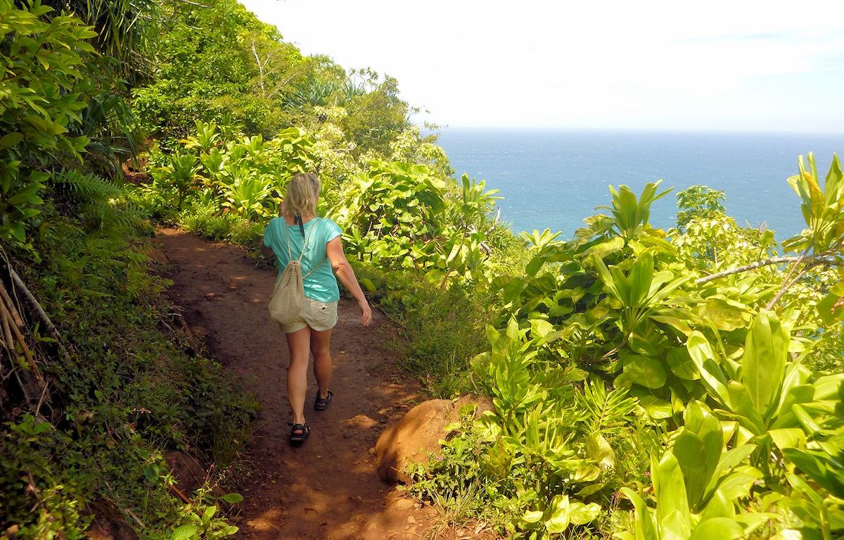 Hiking the Na Pali Coast in Kauai